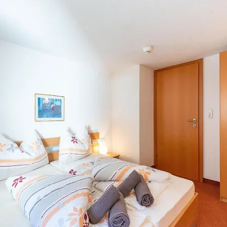 Alluring In L Ngenfeld With Balcony شقة