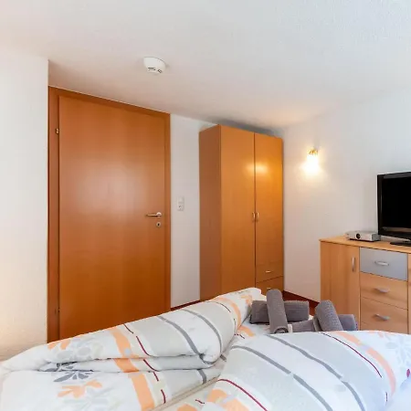 Alluring In L Ngenfeld With Balcony شقة *