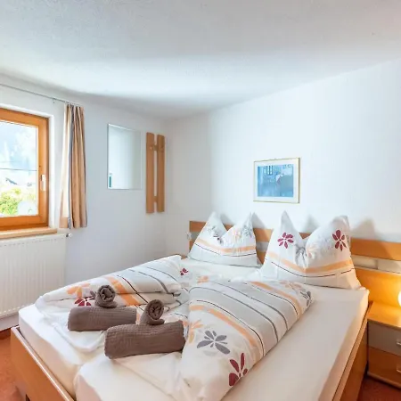 Alluring In L Ngenfeld With Balcony شقة