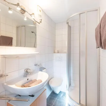 شقة Alluring In L Ngenfeld With Balcony لانغنفلد