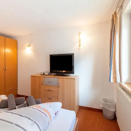 شقة Alluring In L Ngenfeld With Balcony لانغنفلد